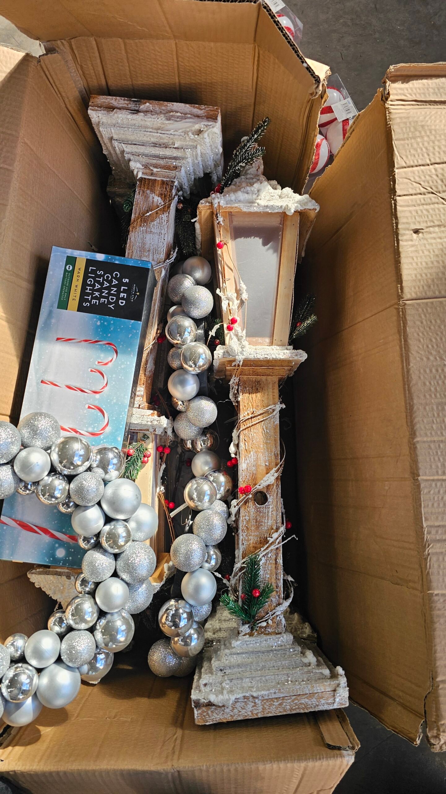 Source photograph for Christmas Tall Pallets